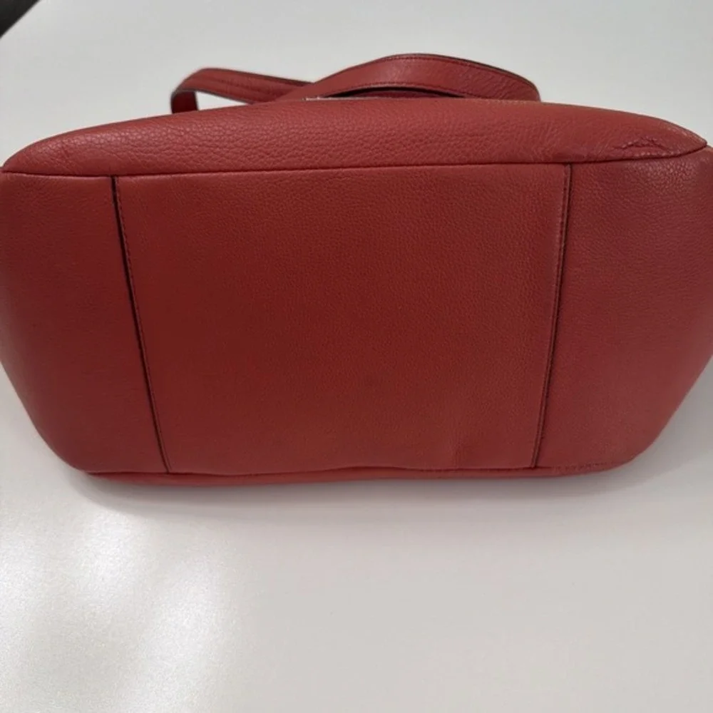 Coach F23284 Pebbled Leather Hobo Shoulder Bag Coral Red Zip Top.    ‎   5171